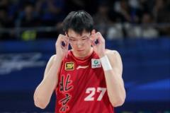 周琦替补登场5投4中高效贡献15分6板3助1帽