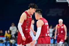 伤病困扰！曾凡博与所罗门受伤 裁判判罚引发争议