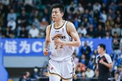 张镇麟季后赛表现低迷 常规赛场均13.3分