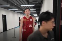 十年后再闯总决赛，北京男篮球员喜笑颜开