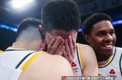 胡金秋发文：达成目标时泪洒现场，感恩前行