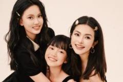 刘维伟前妻晒女儿合照：离婚后我与两个女儿成为最强闺蜜团