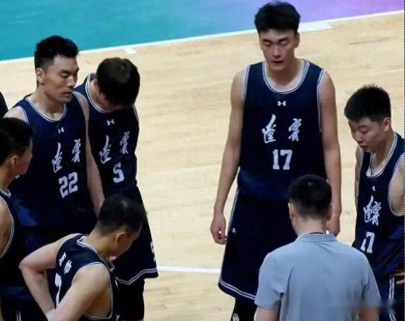 韩德君退役后内线困境：刘雁宇27分钟表现全面崩盘，难担重任