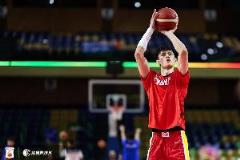 篮网夏联阵容出炉：五名首轮新秀齐亮相，湖人旧将奥利瓦里入选