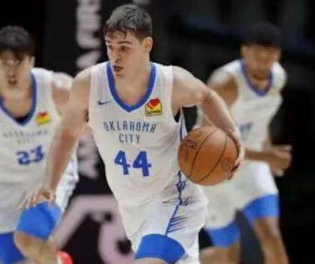NBA夏季联赛7月11日赛程：湖人对阵独行侠，掘金迎战雄鹿
