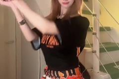 这身材是有料啊，云南玉昆女球迷的质量都这么高啊