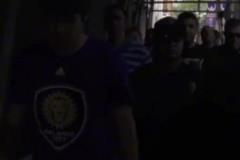 走到哪里都是焦点！近距离看卡卡在奥兰多的一天！
