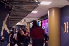 科尔：计划让库里G2缺席 但还不确定 但由于腿筋伤势很难上场
